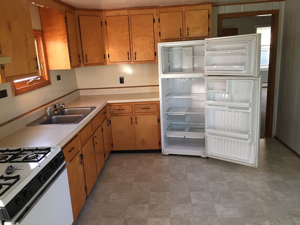 1st image of 902 Stillwater Ave