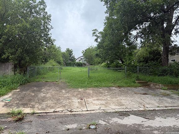 3rd image of 1216 Leal LOT 9