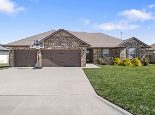 510 S Woodland Hills Ave, Rogersville, MO 65742
