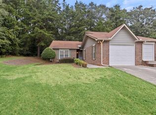 205 Lagrange Ct, Fayetteville, GA 30214