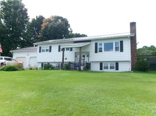 3117 Lake Rd, Newport, VT 05857
