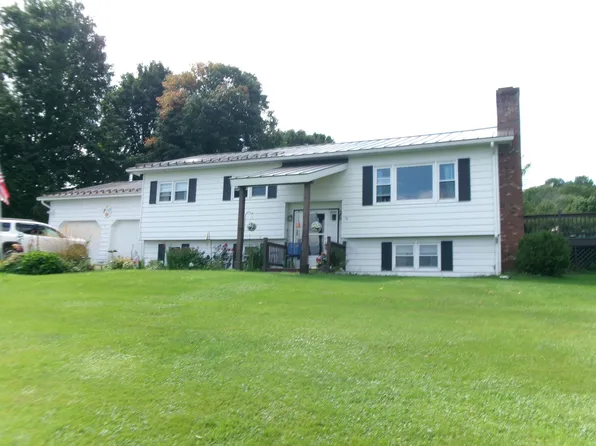 3117 Lake Road, Newport Town, VT 05857-0000