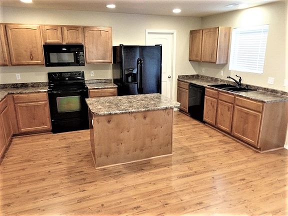 5th image of 122 W Kestrel Dr
