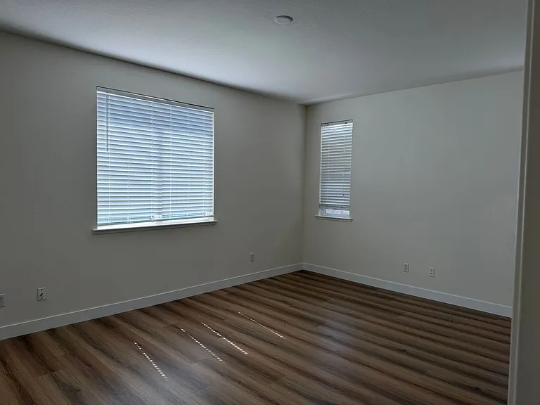8313 Dandelion Dr — Photo 8