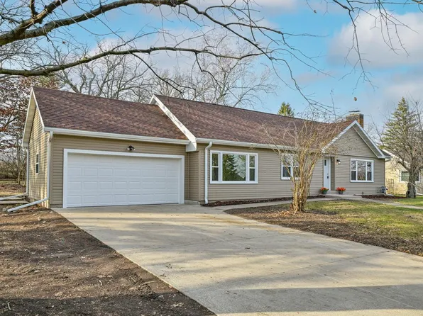 125 South Oakwood BOULEVARD, Hustisford, WI 53034