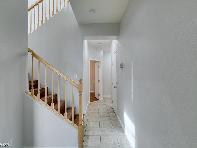 9911 Star Lake Ave — Photo 2