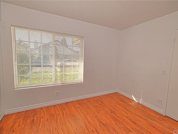 5th image of 3714 Oaklawn Ln