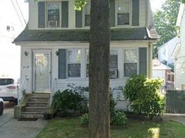 86-29 233 Street, Queens Village, NY 11427