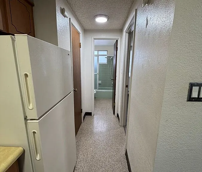 3305 S Clarkson St #202 — Photo 5