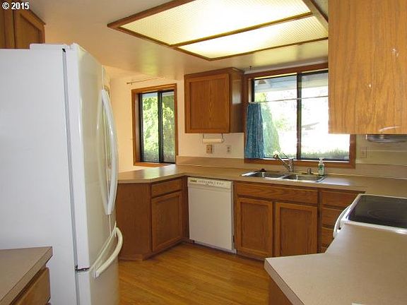 5th image of 11205 NE 47th Ave