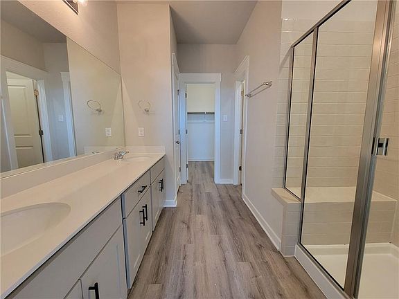 4th image of 537-537D Fieldwood Dr