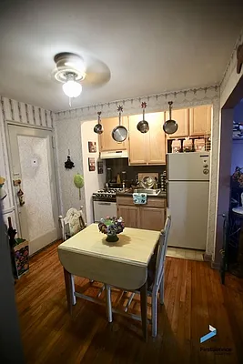 Sold by FirstService Realty (legacy) | media 6