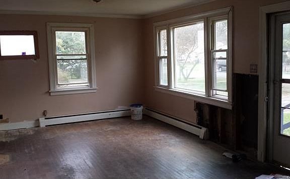 3rd image of 3018 Maplewood Rd