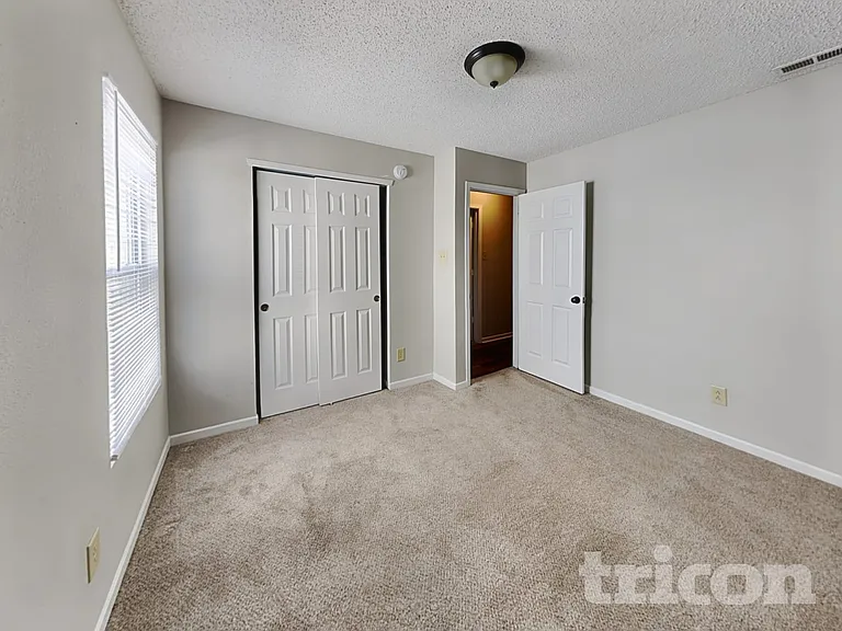 10800 Wymm Ln — Photo 12