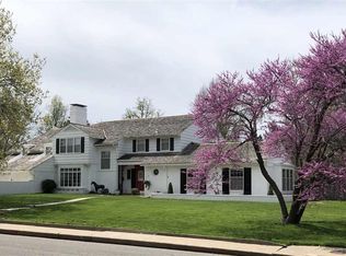 325 Hyde Park Dr, Hutchinson, KS 67502