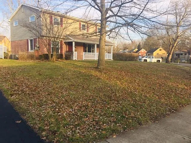 5594 Antoninus Dr photo 1