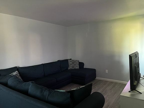 2nd image of 5831 Troy St