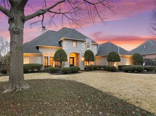 215 Creekway Bnd, Southlake, TX 76092