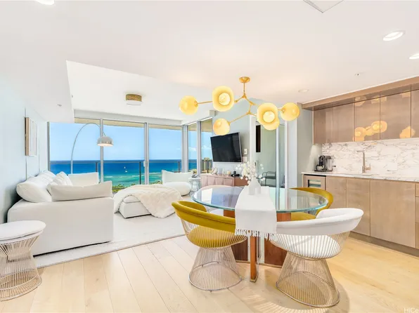 2139 Kuhio Ave #3405, Honolulu, HI 96815