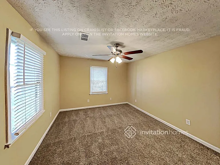 4611 Pine Harbor Ct NE — Photo 14