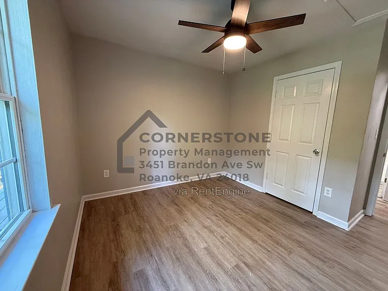 1662 McCauley Ave — Photo 15