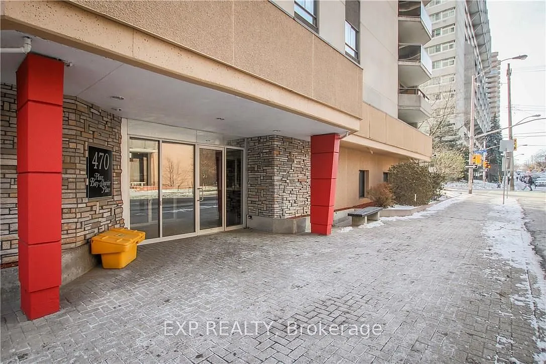 470 Laurier Ave W — Photo 3