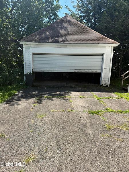 4th image of 30 McClellan Avenue
