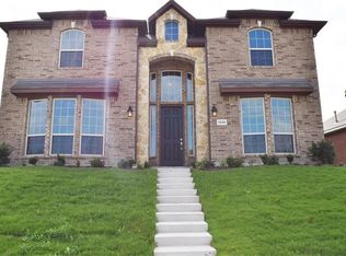 1220 Kensington Dr, Desoto, TX 75115