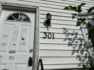 301 Pinewood Rd, Baltimore, MD 21222