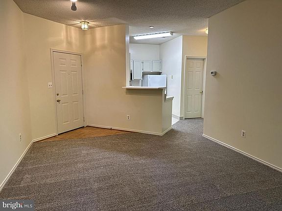 5th image of 4447 Fair Stone Dr APT 102