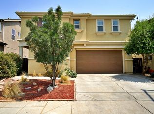 977 Papaya St, Madera, CA