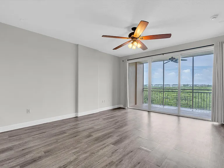 7296 Marathon Dr #404 — Photo 19