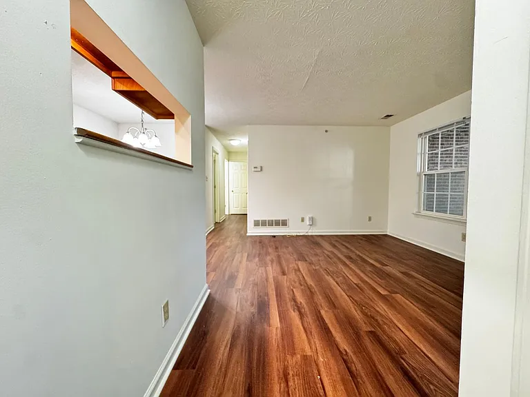 Forest Creek Apartments — Photo 22