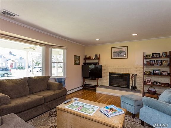 3rd image of 3 Oakwood St