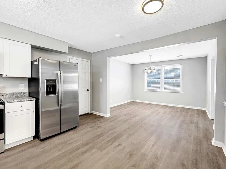 124 Lake Terrace Cir — Photo 8