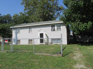 600 Albers Ln, Bethalto, IL