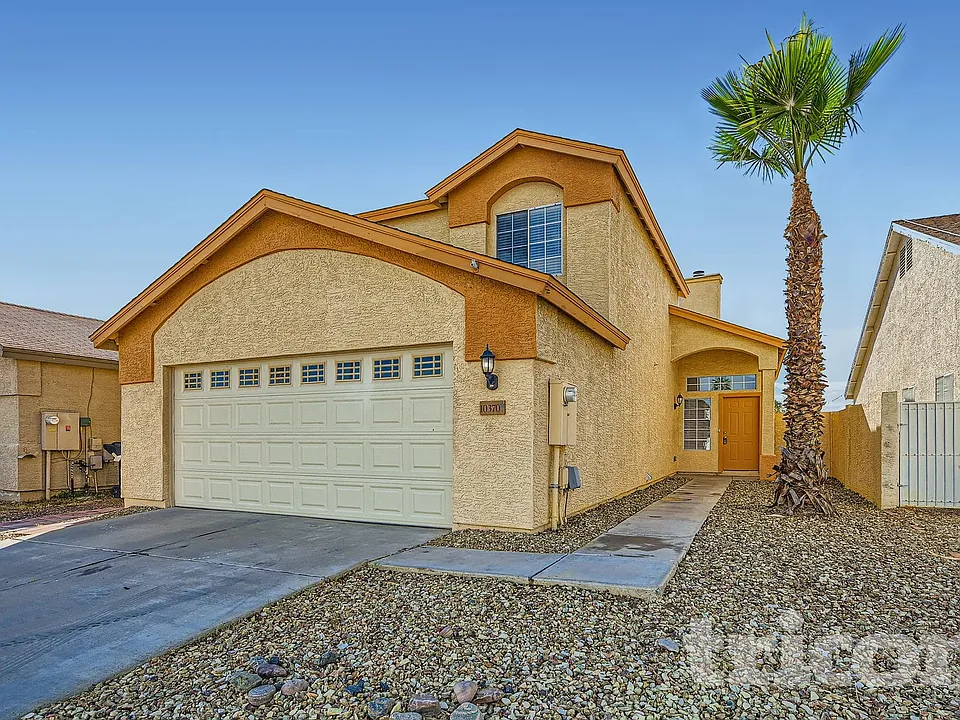 10370 N 76th Dr