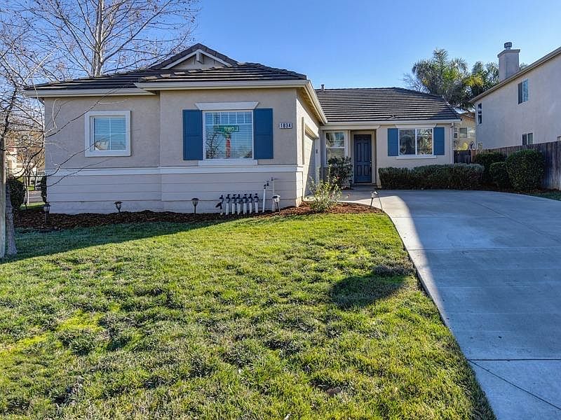 1st image of 1834 Lowe Dr