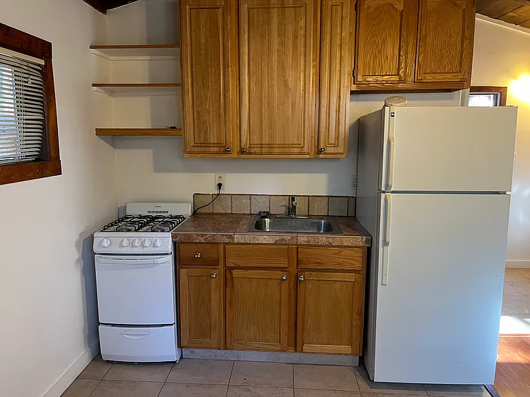 2975 Sacramento Ave #6 — Photo 2
