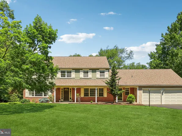635 General Weedon Dr, West Chester, PA 19382