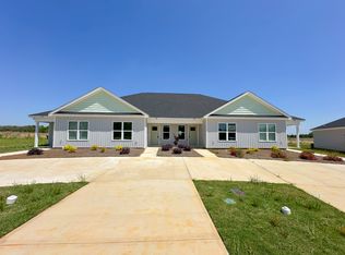 700 Castle Ct #702-703, Hawkinsville, GA 31036