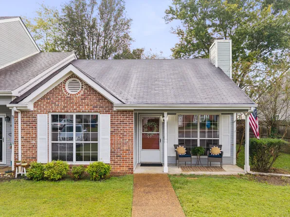 1310 Leaside Ln, Hixson, TN 37343