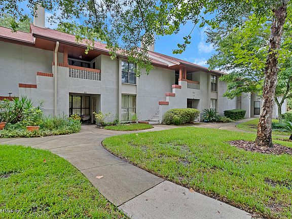3rd image of 1902 Wood Hill Pl #1902