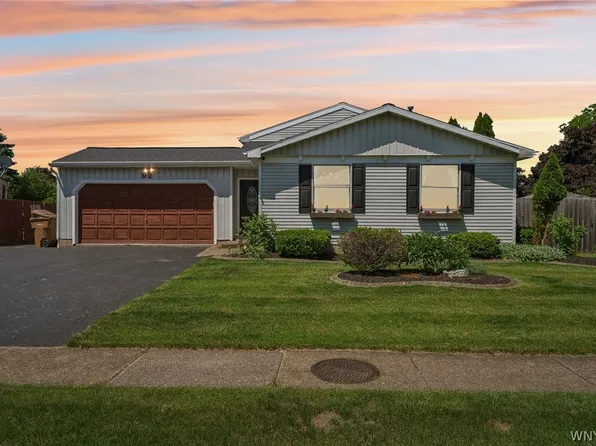 92 Woodgate Dr, Cheektowaga, NY 14227