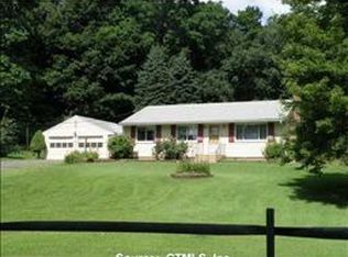 12 Collins Rd, Collinsville, CT 06019