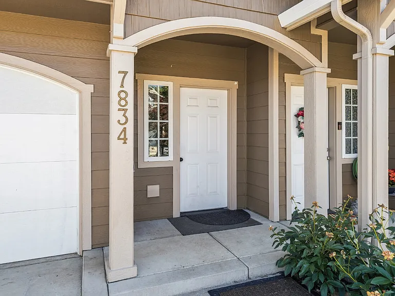 7834 Phaedra Ln — Photo 3