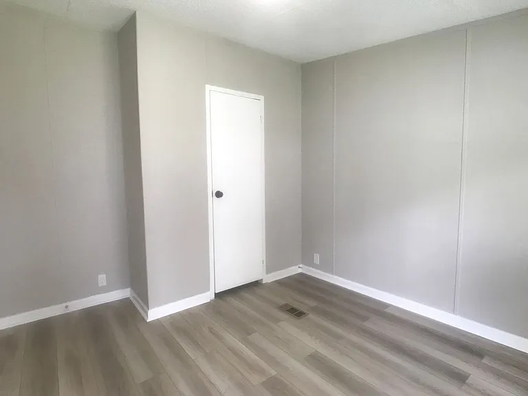 6803 Waters Ave — Photo 23