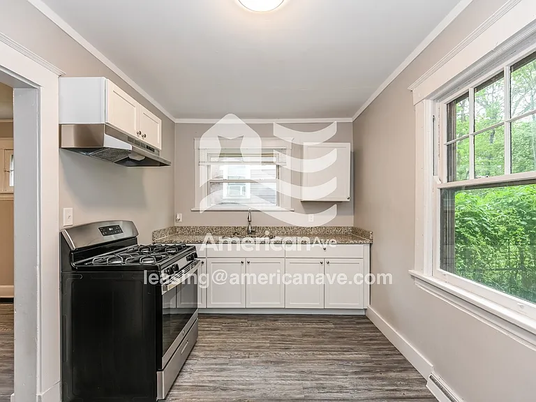 1159796_006_kitchen_7.jpg