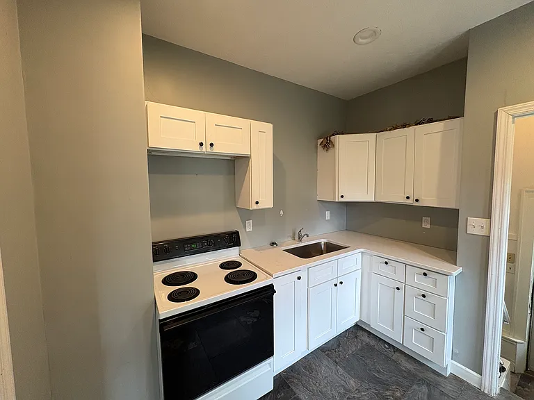 160 Talbot Dr — Photo 12