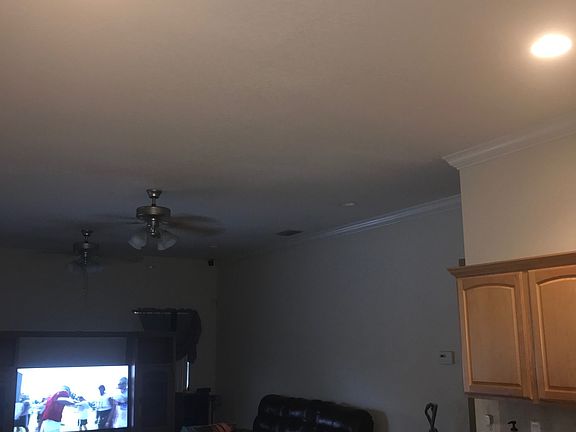 Crown molding through out 